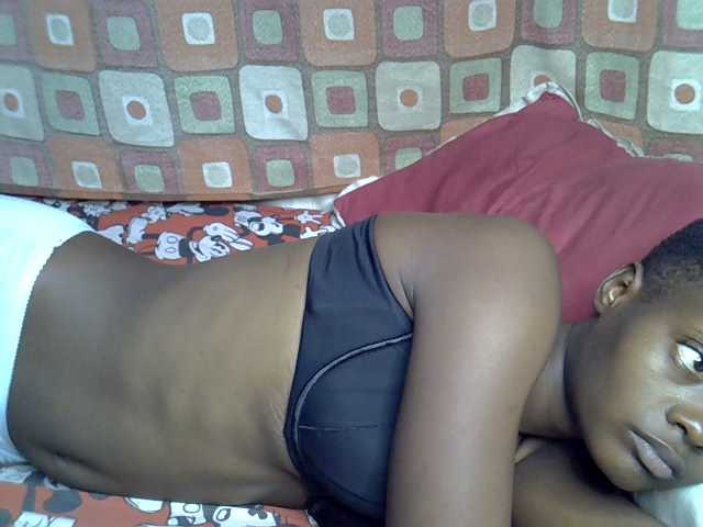 Slender-kerry live cam on BongaCams