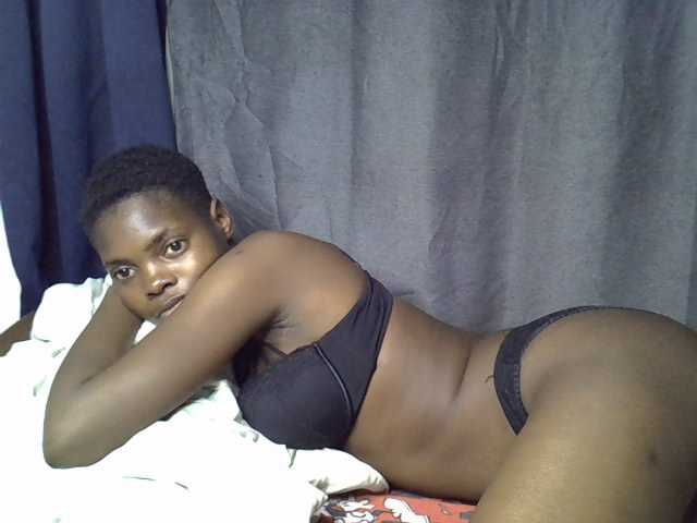 Slender-kerry live cam on BongaCams