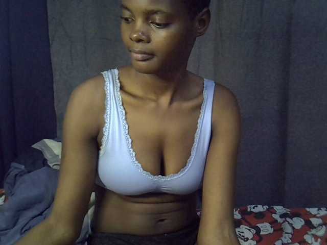 Slender-kerry live cam on BongaCams