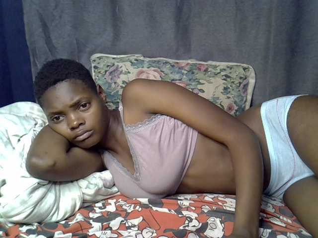 Slender-kerry live cam on BongaCams