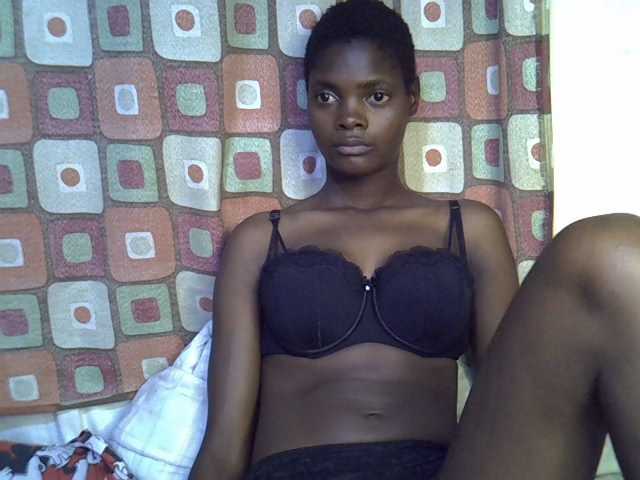 Slender-kerry live cam on BongaCams