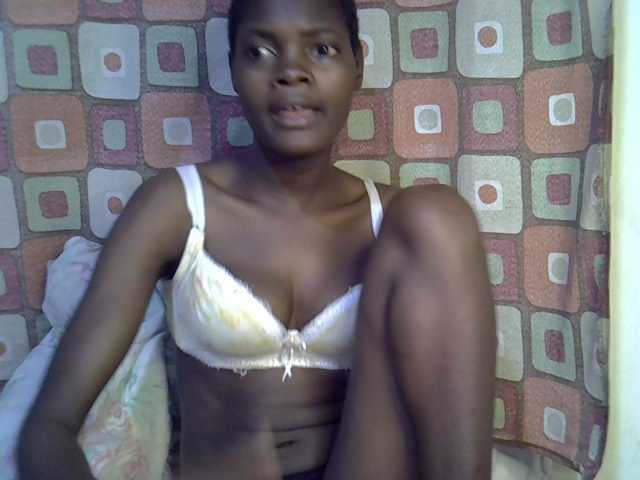 Slender-kerry live cam on BongaCams