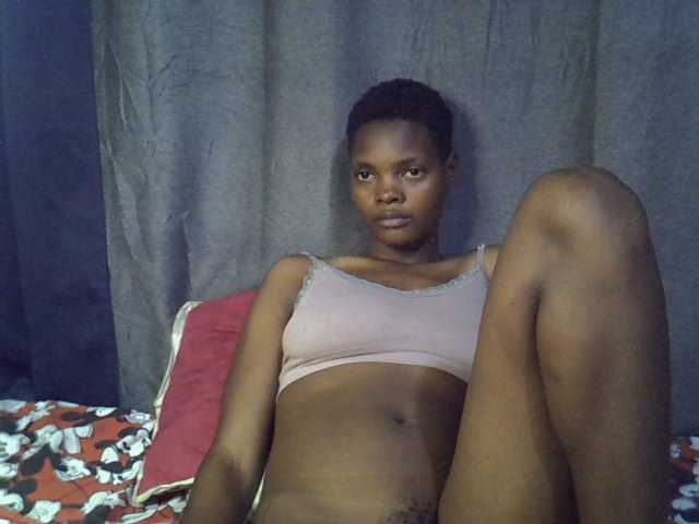 Slender-kerry live cam on BongaCams