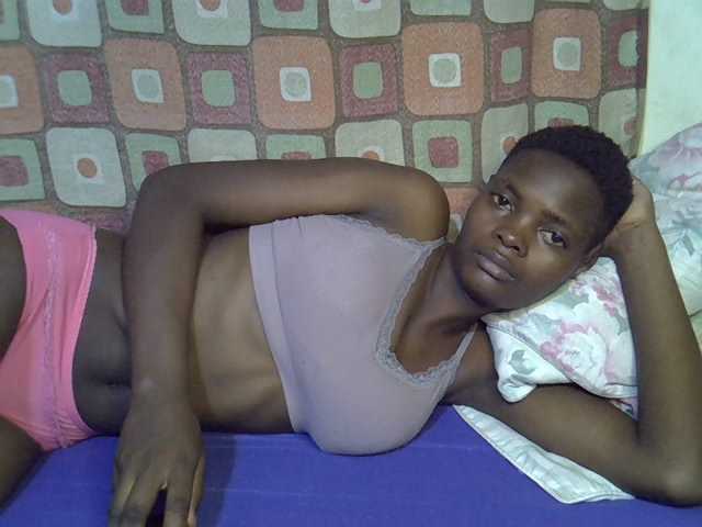 Slender-kerry live cam on BongaCams