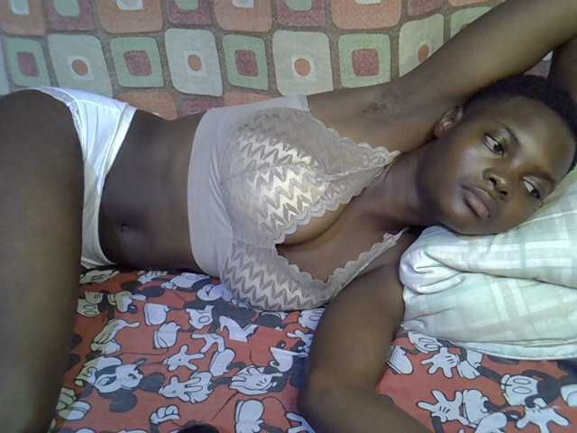 Slender-kerry live cam on BongaCams