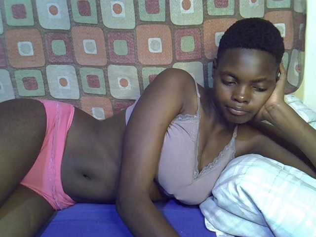 Slender-kerry live cam on BongaCams