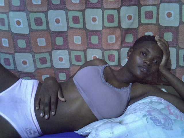 Slender-kerry live cam on BongaCams