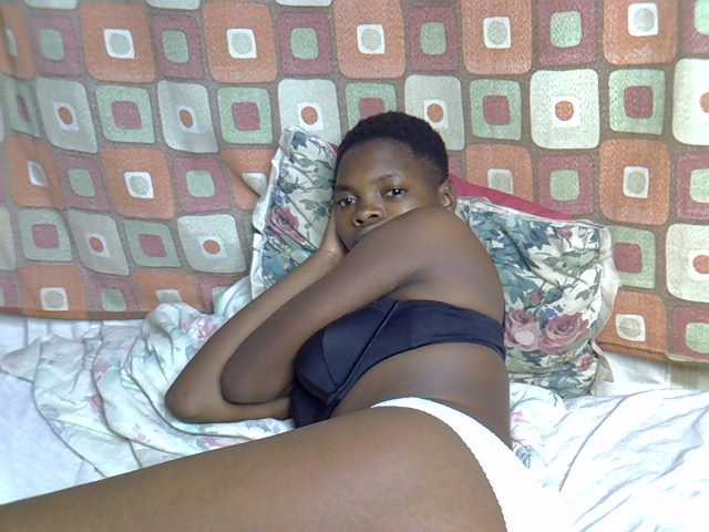 Slender-kerry live cam on BongaCams