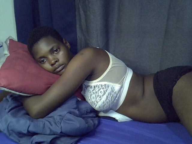 Slender-kerry live cam on BongaCams