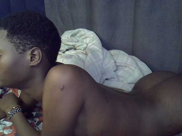 Slender-kerry live cam on BongaCams