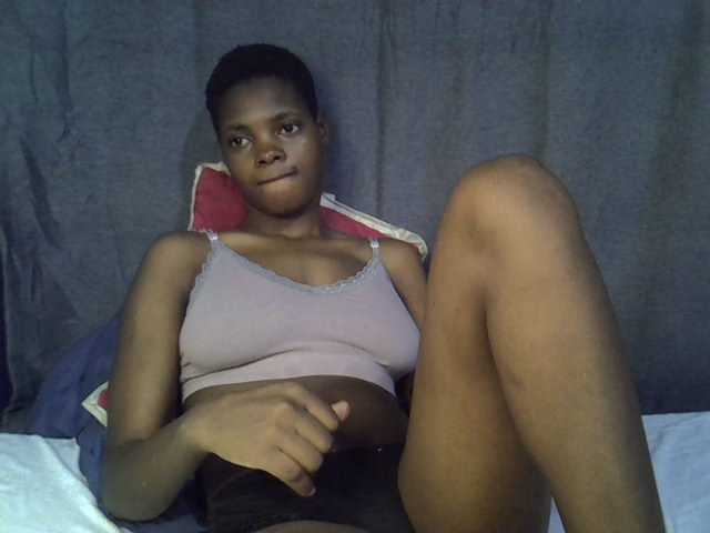 Slender-kerry live cam on BongaCams