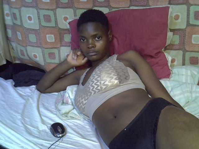 Slender-kerry live cam on BongaCams