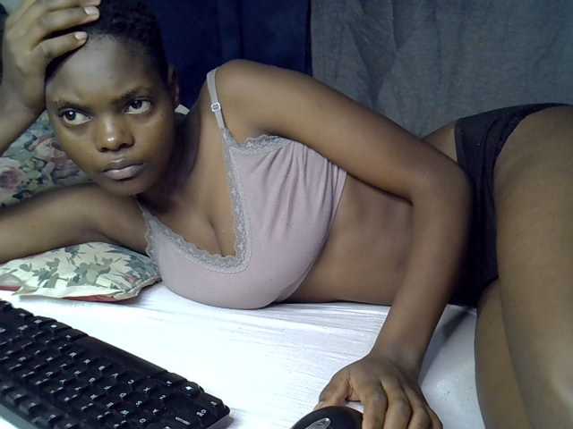 Slender-kerry live cam on BongaCams