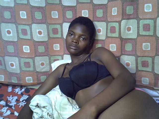 Slender-kerry live cam on BongaCams