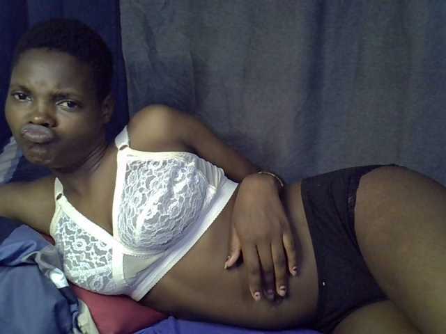Slender-kerry, en vivo ahora en BongaCams