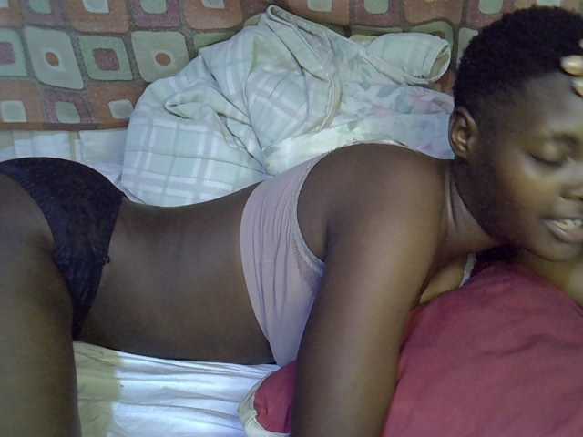 Slender-kerry live cam on BongaCams