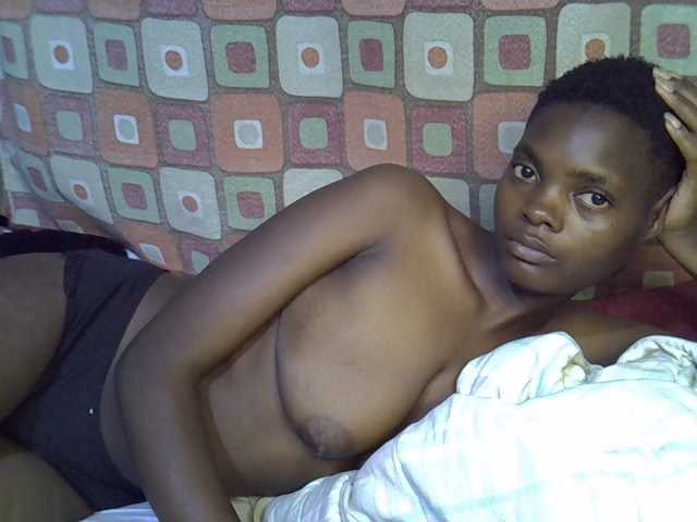 Slender-kerry live cam on BongaCams
