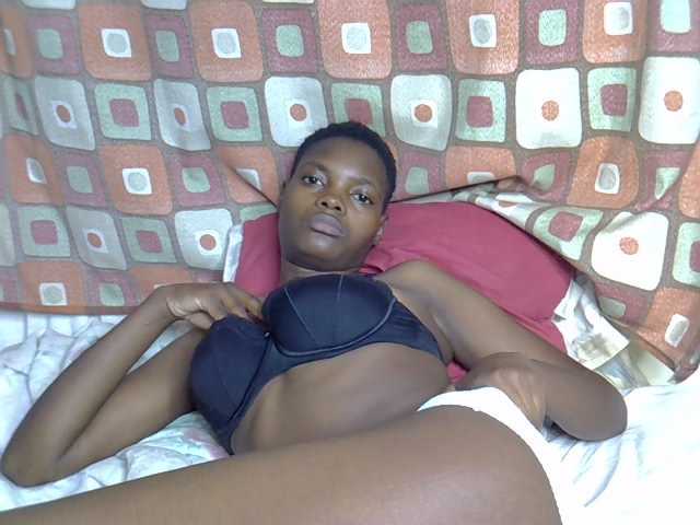 Slender-kerry live cam on BongaCams