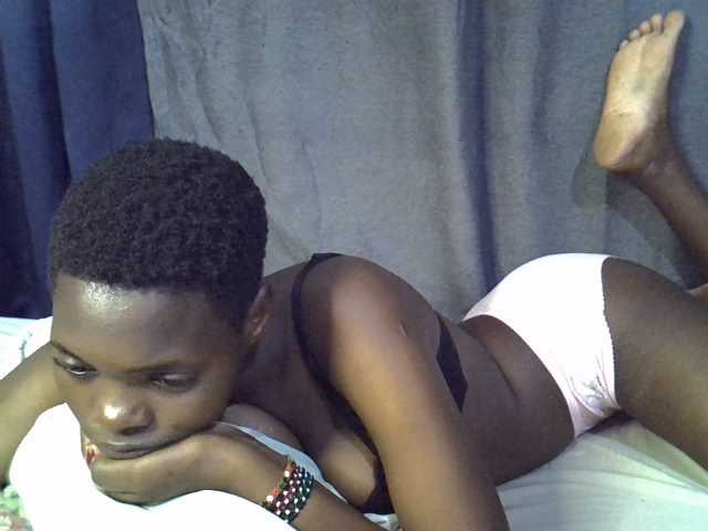 Slender-kerry live cam on BongaCams