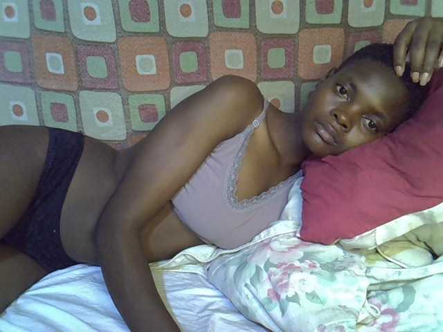 Slender-kerry live cam on BongaCams