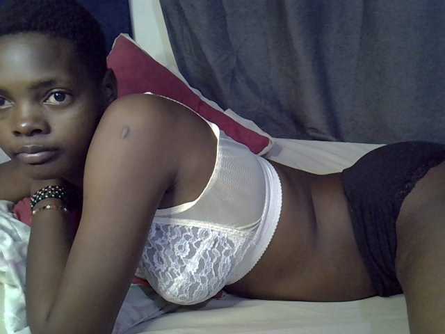 Slender-kerry live cam on BongaCams