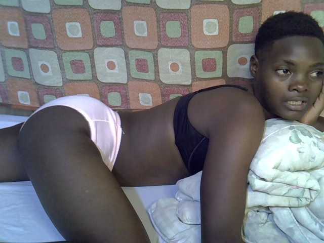 Slender-kerry live cam on BongaCams