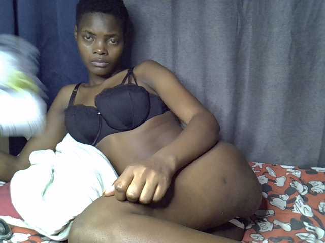 Slender-kerry live cam on BongaCams