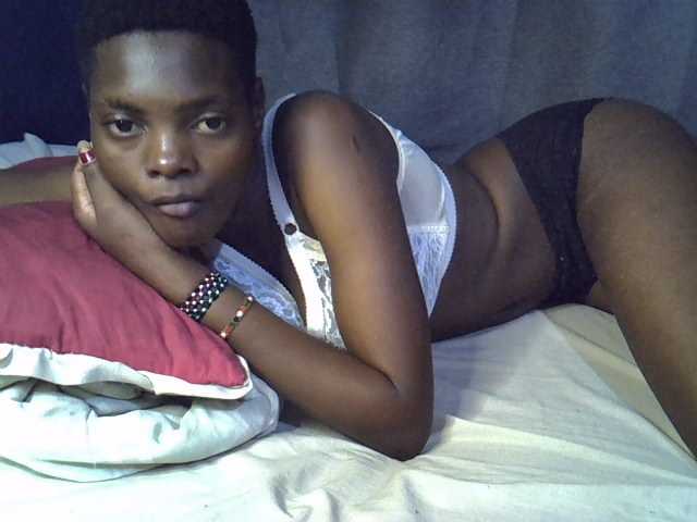 Slender-kerry live cam on BongaCams