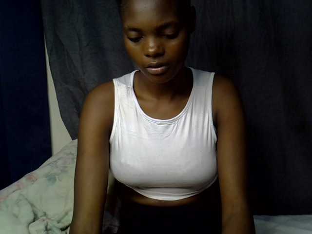 Slender-kerry live cam on BongaCams