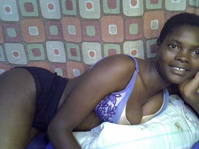 Slender-kerry live cam on BongaCams