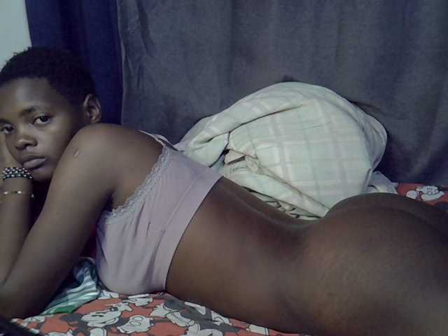 Slender-kerry live cam on BongaCams