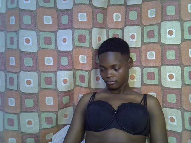 Slender-kerry live cam on BongaCams