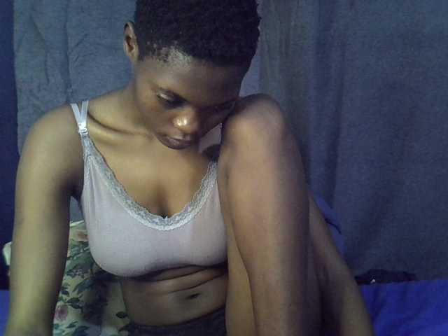 Slender-kerry live cam on BongaCams