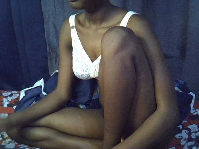 Slender-kerry live cam on BongaCams