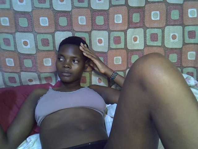 Slender-kerry live cam on BongaCams