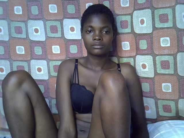 Slender-kerry live cam on BongaCams