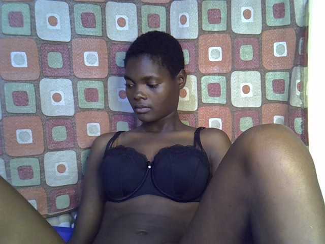 Slender-kerry live cam on BongaCams