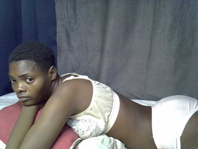 Slender-kerry live cam on BongaCams