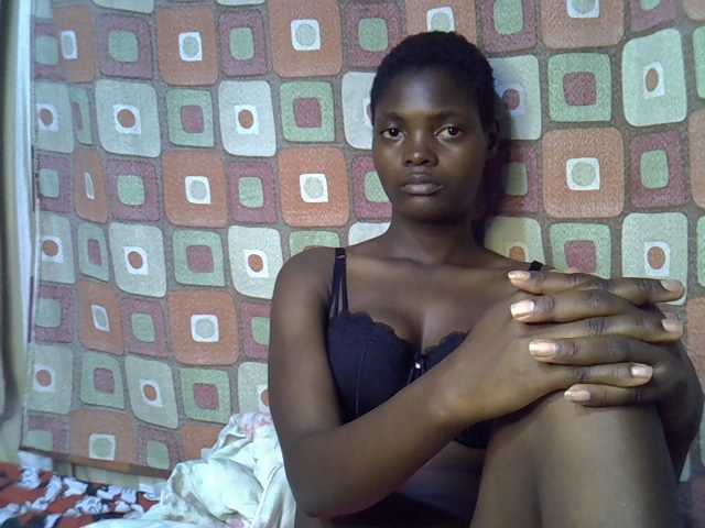 Slender-kerry live cam on BongaCams