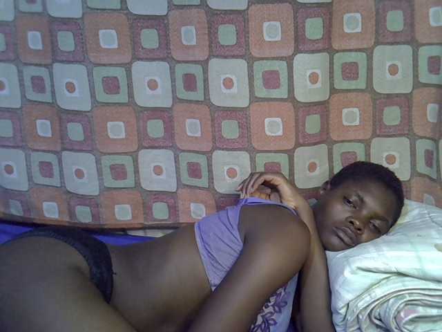 Slender-kerry live cam on BongaCams