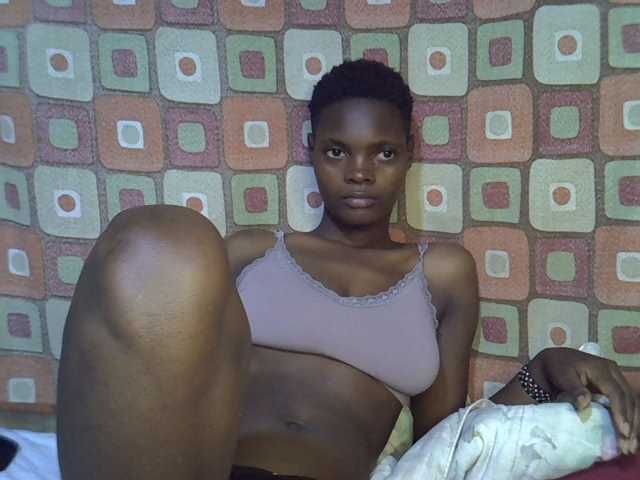Slender-kerry live cam on BongaCams