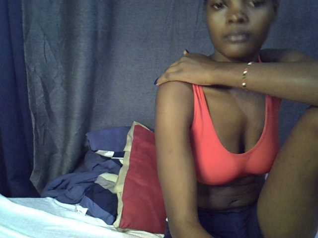 Slender-kerry live cam on BongaCams