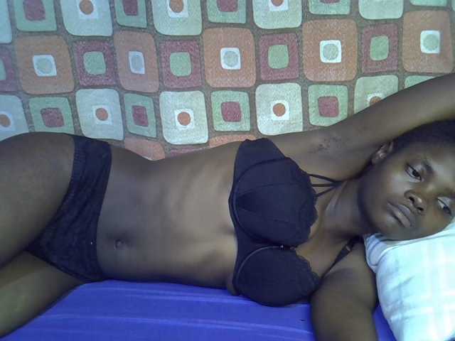 Slender-kerry live cam on BongaCams