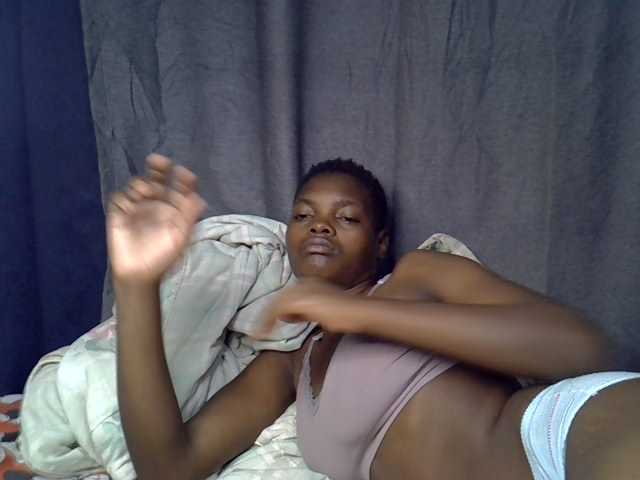 Slender-kerry live cam on BongaCams