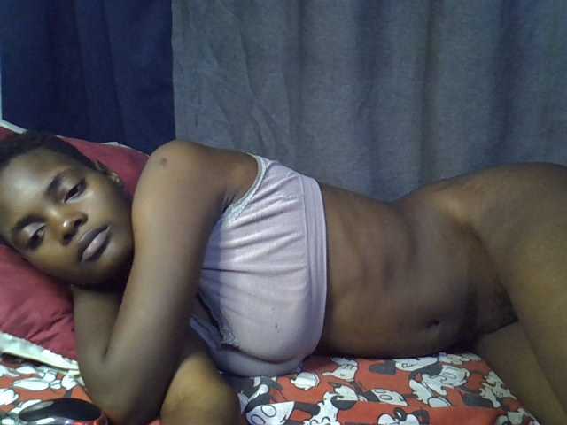 Slender-kerry live cam on BongaCams