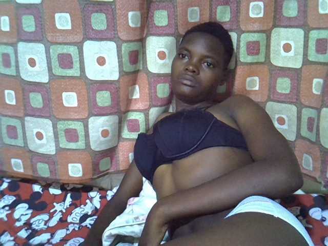 Slender-kerry live cam on BongaCams