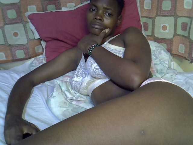 Slender-kerry live cam on BongaCams