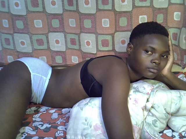 Slender-kerry live cam on BongaCams