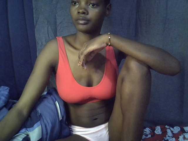 Slender-kerry live cam on BongaCams