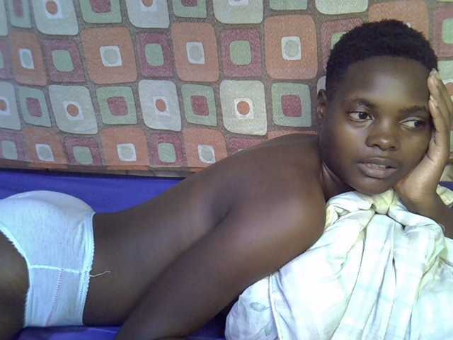Slender-kerry live cam on BongaCams